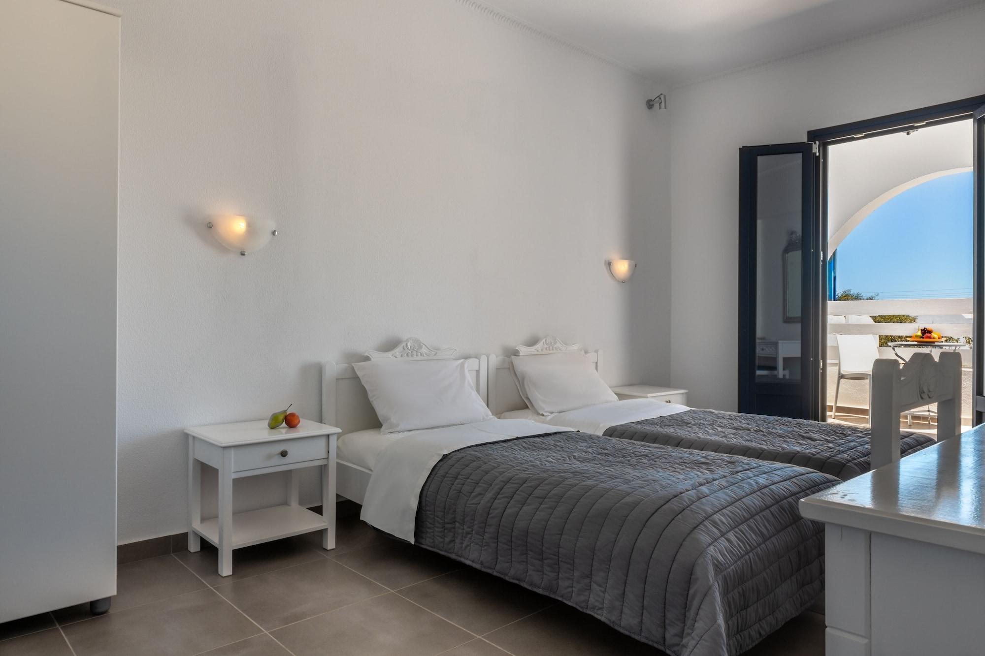 Rivari Santorini Hotel Kamári Extérieur photo